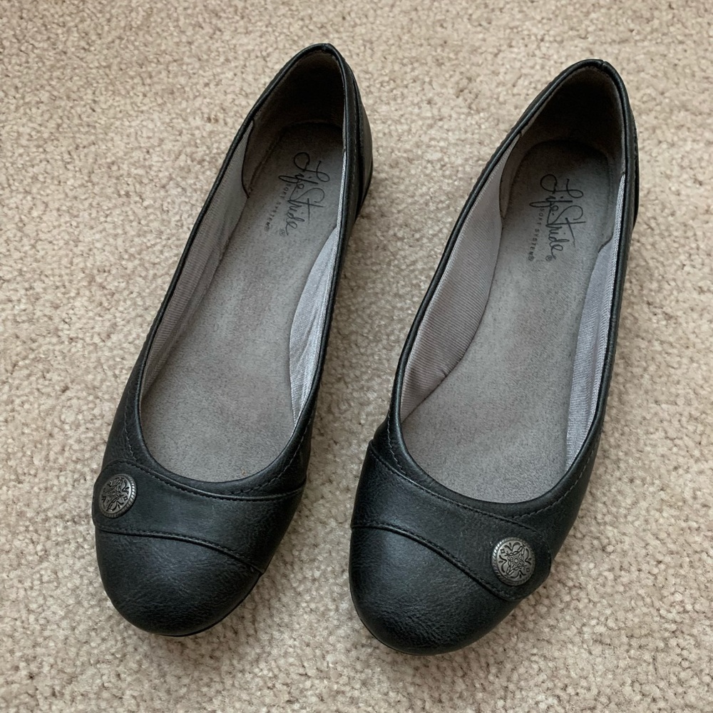 Life stride gray flats